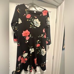 Old Navy floral dress, size Large